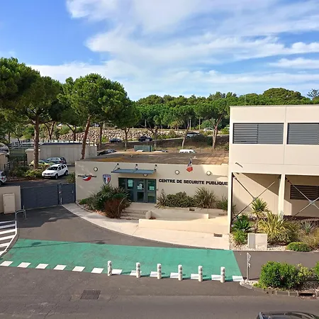 Appartement 17m2, Centre Port, Avenue Des Sergents *