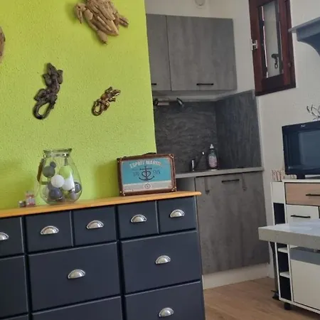 Appartement 17m2, Centre Port, Avenue Des Sergents Agde